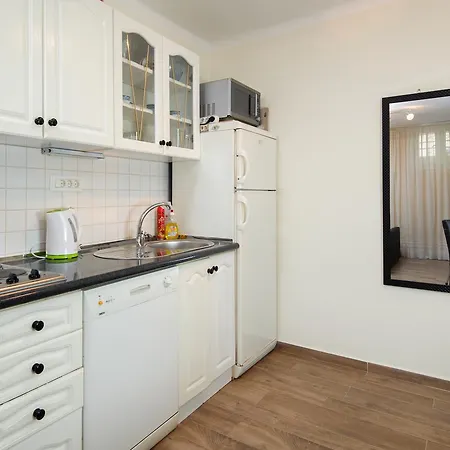 Πανσιόν Private Accommodation Milisa *