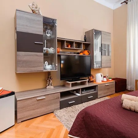 Πανσιόν Private Accommodation Milisa *