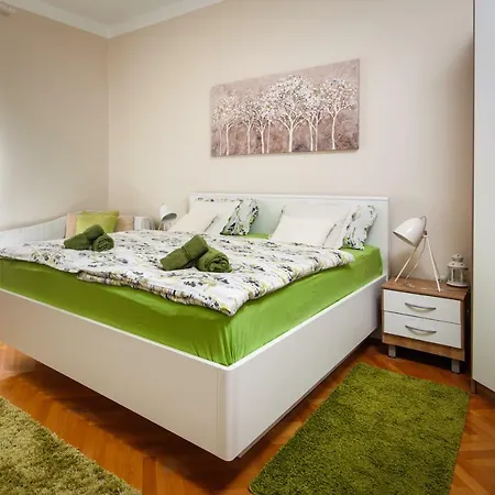 Private Accommodation Milisa Πανσιόν Σπλιτ